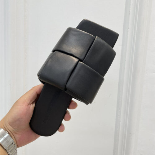 High Quality Luxury Bottega Veneta Patch Slides – Style 52870 product detail