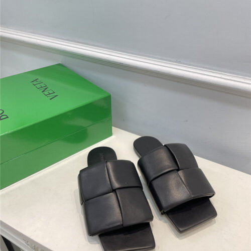 High Quality Luxury Bottega Veneta Patch Slides – Style 52870 product detail