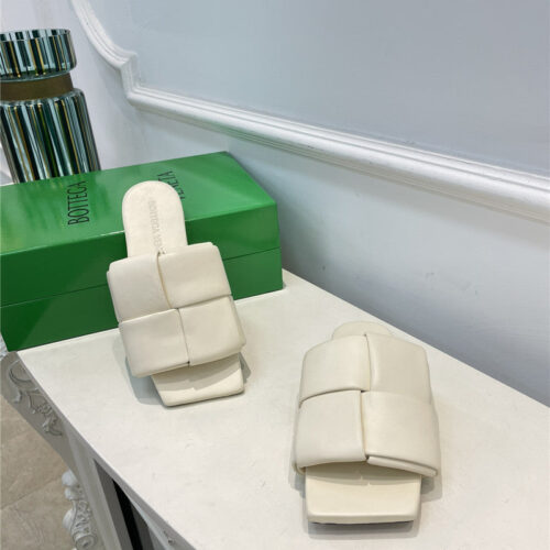 High Quality Luxury Bottega Veneta Patch Slides – Style 51174 product detail
