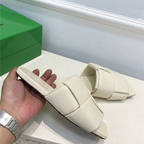 High Quality Luxury Bottega Veneta Patch Slides – Style 51174 alternate view
