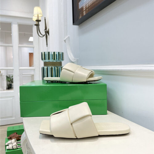 High Quality Luxury Bottega Veneta Patch Slides – Style 51174