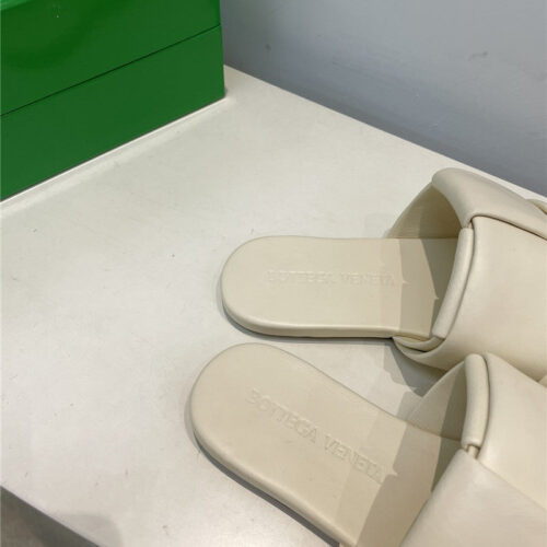 High Quality Luxury Bottega Veneta Patch Slides – Style 51174 product detail