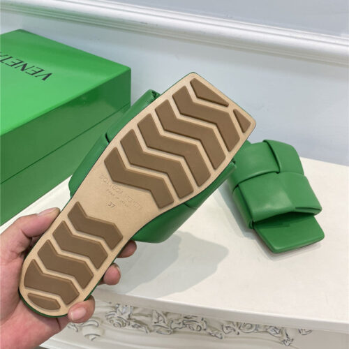 High Quality Luxury Bottega Veneta Patch Slides – Style 89030 product detail