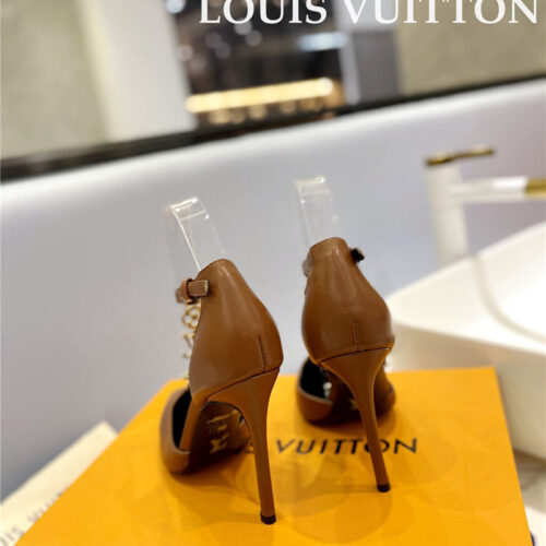 High Quality Luxury Louis Vuitton Fashion Bazaar Metal Chain High Heels – Style 60291 product detail