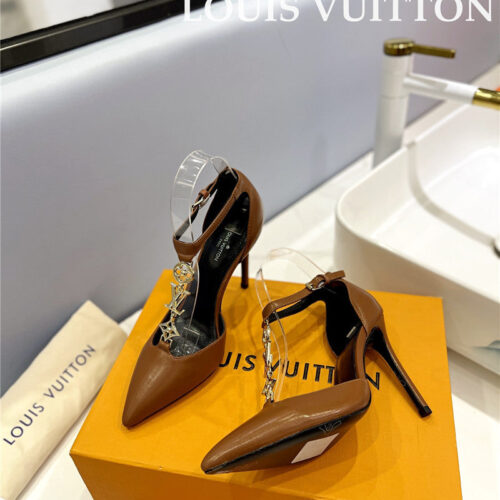 High Quality Luxury Louis Vuitton Fashion Bazaar Metal Chain High Heels – Style 60291 product detail