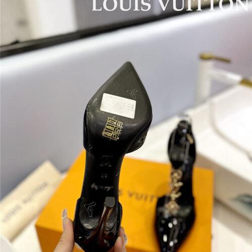 High Quality Luxury Louis Vuitton Fashion Bazaar Metal Chain High Heels product detail