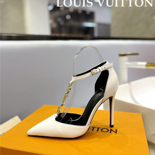 High Quality Luxury Louis Vuitton Fashion Bazaar Metal Chain High Heels – Style 29219 product detail