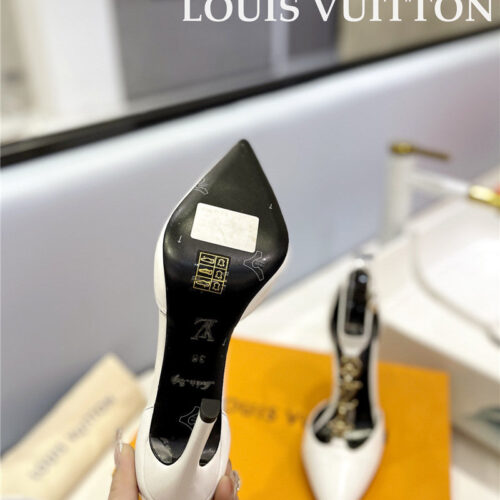 High Quality Luxury Louis Vuitton Fashion Bazaar Metal Chain High Heels – Style 29219 product detail