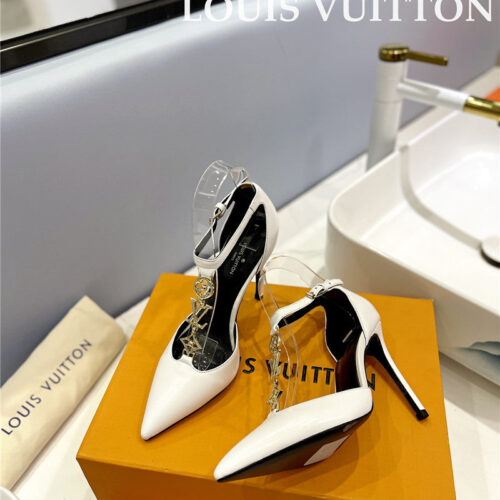 High Quality Luxury Louis Vuitton Fashion Bazaar Metal Chain High Heels – Style 29219 product detail