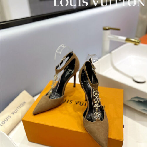 High Quality Luxury Louis Vuitton Fashion Bazaar Metal Chain High Heels – Style 96451 alternate view