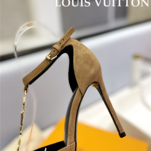 High Quality Luxury Louis Vuitton Fashion Bazaar Metal Chain High Heels – Style 96451 product detail