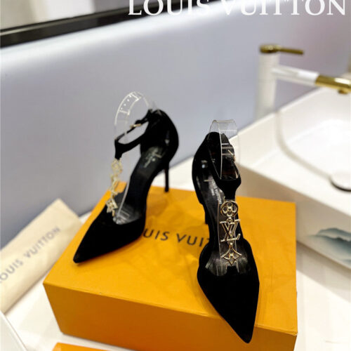 High Quality Luxury Louis Vuitton Fashion Bazaar Metal Chain High Heels – Style 63683 product detail