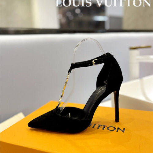 High Quality Luxury Louis Vuitton Fashion Bazaar Metal Chain High Heels – Style 63683 product detail