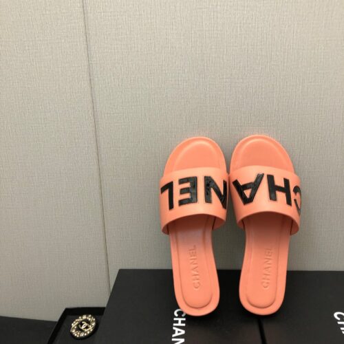 High Quality Luxury Chanel Color Matching Letter Leather Buckle Slippers – Style 49830 product detail