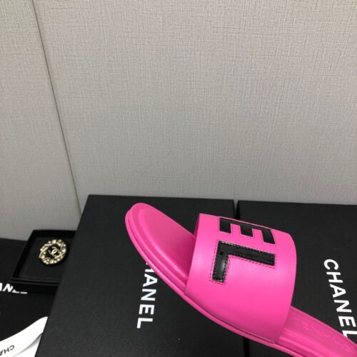 High Quality Luxury Chanel Color Matching Letter Leather Buckle Slippers – Style 85990 product detail