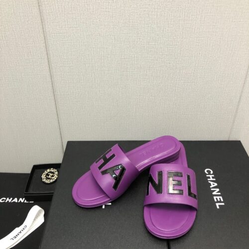 High Quality Luxury Chanel Color Matching Letter Leather Buckle Slippers – Style 58310 product detail