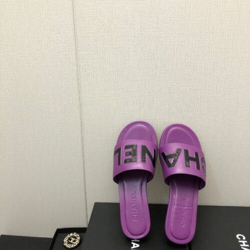 High Quality Luxury Chanel Color Matching Letter Leather Buckle Slippers – Style 58310 product detail