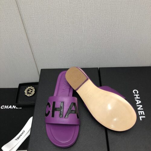 High Quality Luxury Chanel Color Matching Letter Leather Buckle Slippers – Style 58310 product detail