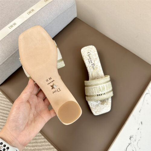 High Quality Luxury Dior Logo Embroidered Slippers – Style 46470 product detail