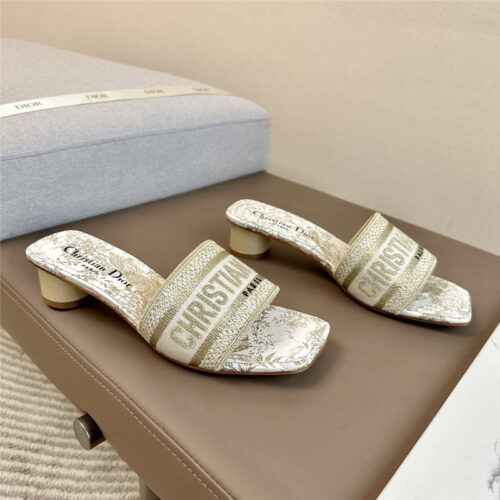 High Quality Luxury Dior Logo Embroidered Slippers – Style 46470