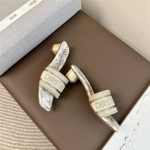 High Quality Luxury Dior Logo Embroidered Slippers – Style 46470 product detail