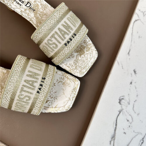 High Quality Luxury Dior Logo Embroidered Slippers – Style 46470 product detail