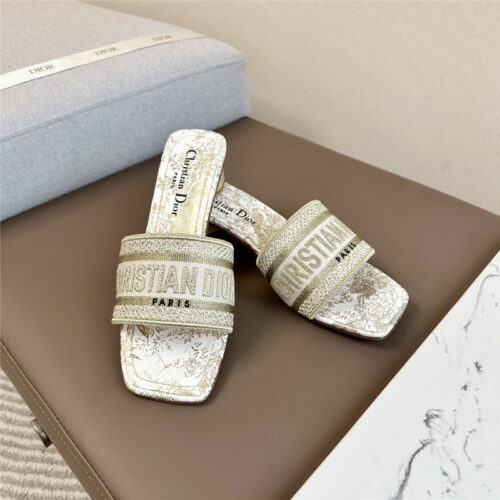 High Quality Luxury Dior Logo Embroidered Slippers – Style 46470 product detail