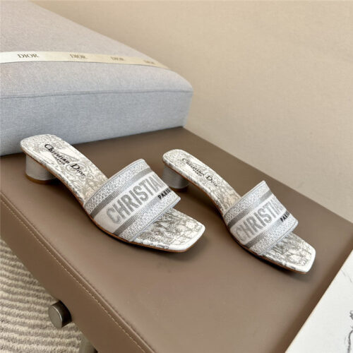 High Quality Luxury Dior Logo Embroidered Slippers – Style 06918