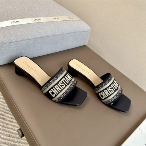 High Quality Luxury Dior Logo Embroidered Slippers