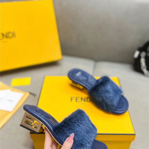 High Quality Luxury Fendi New Mink Fur Slippers – Style 18387 product detail