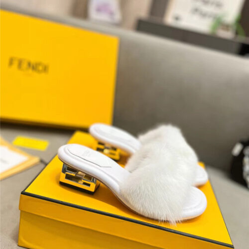 High Quality Luxury Fendi New Mink Fur Slippers – Style 25171 product detail
