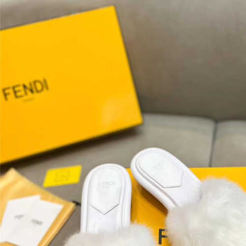 High Quality Luxury Fendi New Mink Fur Slippers – Style 25171 product detail