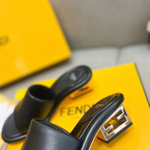 High Quality Luxury Fendi New Slippers – Style 30803 product detail