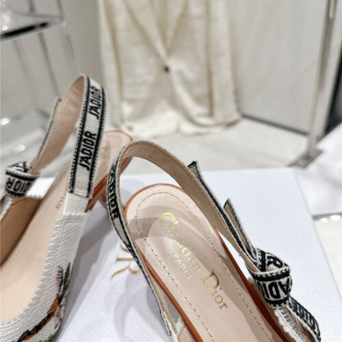 High Quality Luxury Dior Kitten Heel High Heels – Style 35398 product detail