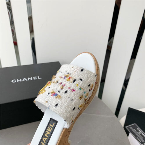 High Quality Luxury Chanel Rhombus Thick-Soled Flip Flops – Style 51078 product detail