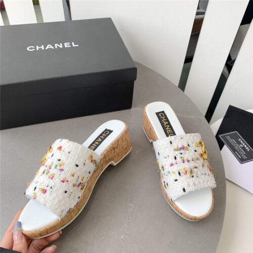 High Quality Luxury Chanel Rhombus Thick-Soled Flip Flops – Style 51078 product detail
