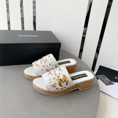 High Quality Luxury Chanel Rhombus Thick-Soled Flip Flops – Style 51078