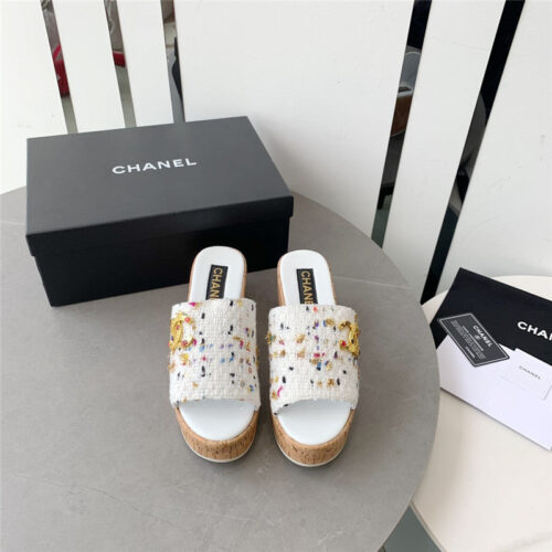 High Quality Luxury Chanel Rhombus Thick-Soled Flip Flops product detail