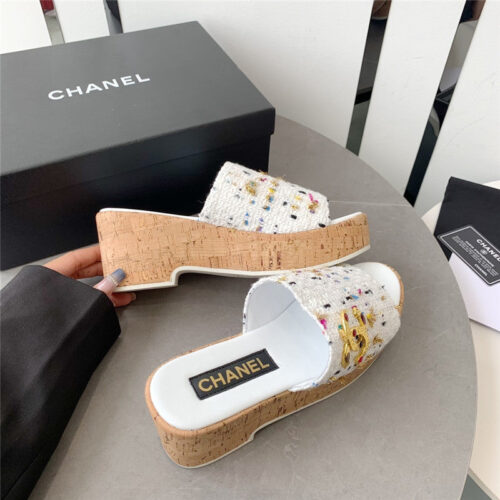 High Quality Luxury Chanel Rhombus Thick-Soled Flip Flops product detail