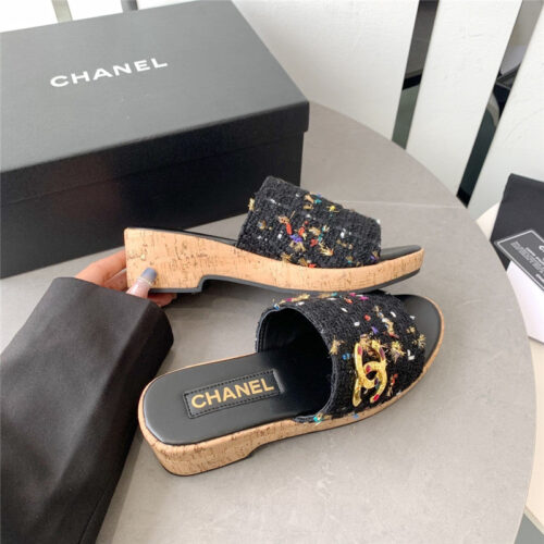High Quality Luxury Chanel Rhombus Thick-Soled Flip Flops – Style 92326 product detail