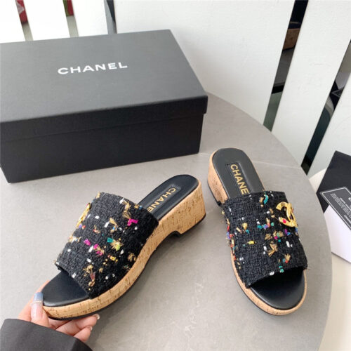High Quality Luxury Chanel Rhombus Thick-Soled Flip Flops – Style 92326 product detail