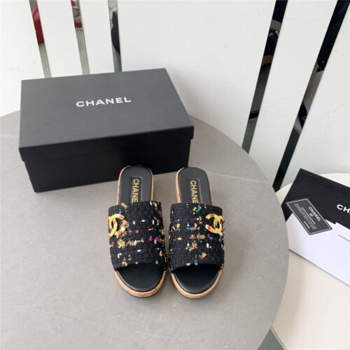 High Quality Luxury Chanel Rhombus Thick-Soled Flip Flops – Style 92326 product detail
