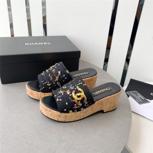 High Quality Luxury Chanel Rhombus Thick-Soled Flip Flops – Style 97414