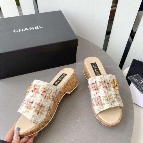 High Quality Luxury Chanel Rhombus Thick-Soled Flip Flops – Style 33574 product detail