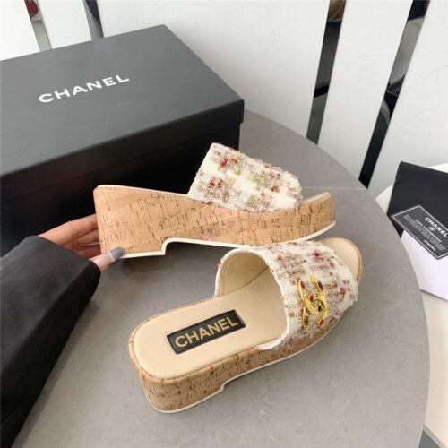 High Quality Luxury Chanel Rhombus Thick-Soled Flip Flops – Style 04198 product detail