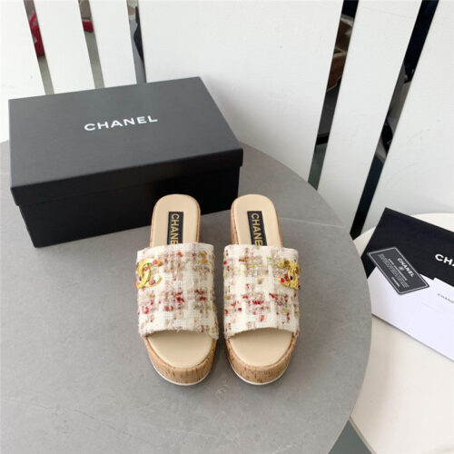 High Quality Luxury Chanel Rhombus Thick-Soled Flip Flops – Style 04198 product detail