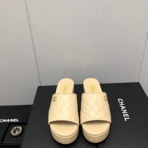 High Quality Luxury Chanel Rubber Outsole High Imitation Water Platform Slippers – Style 05286 product detail