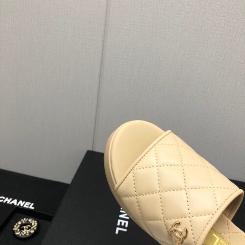 High Quality Luxury Chanel Rubber Outsole High Imitation Water Platform Slippers – Style 05286 product detail
