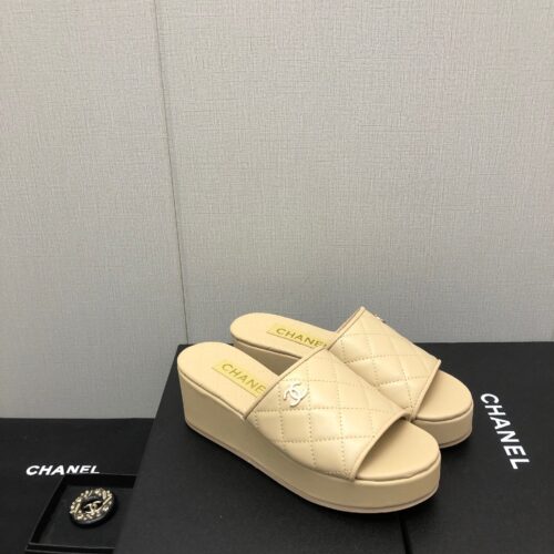 High Quality Luxury Chanel Rubber Outsole High Imitation Water Platform Slippers – Style 05286