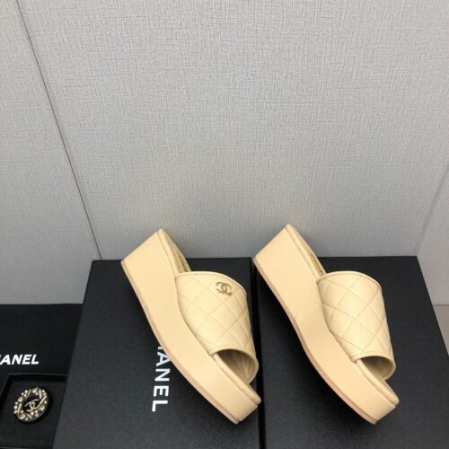High Quality Luxury Chanel Rubber Outsole High Imitation Water Platform Slippers – Style 05286 alternate view